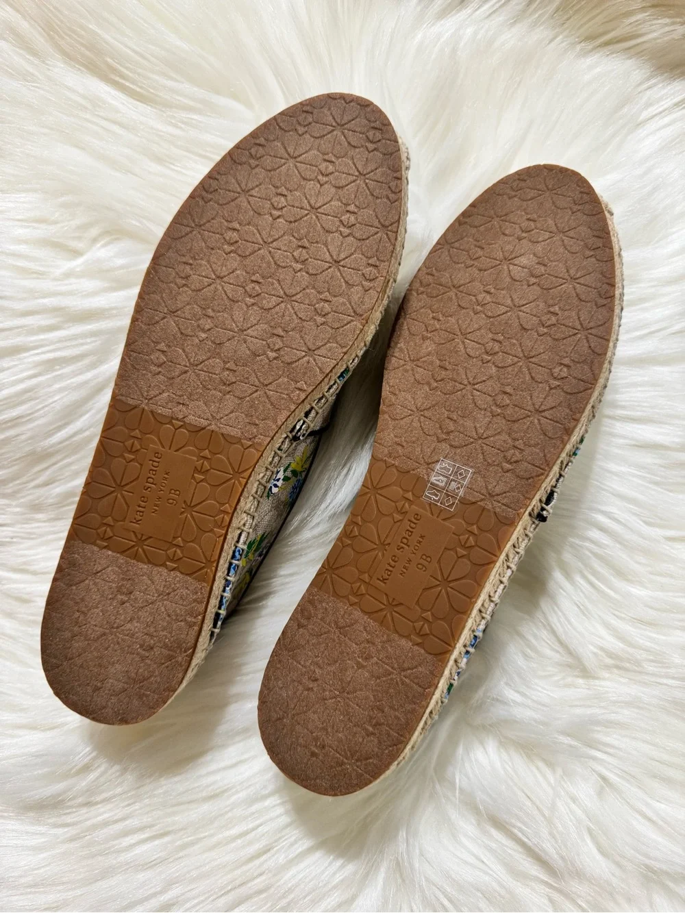 Kate Spade || Gwen Spade Flower Espadrille